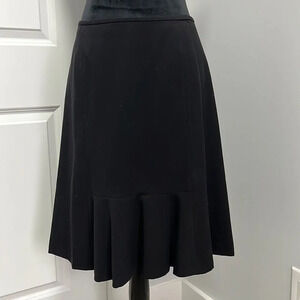 Nine West flare bottom skirt size 6 in black